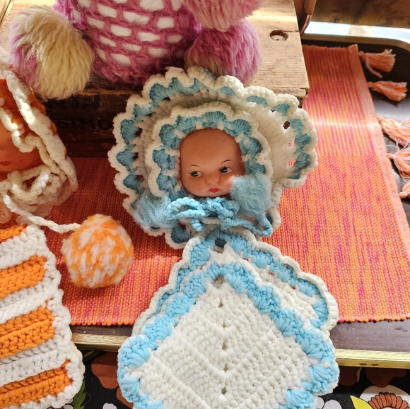 Kitschy Retro Vintage Decor - Picture 4 of 4